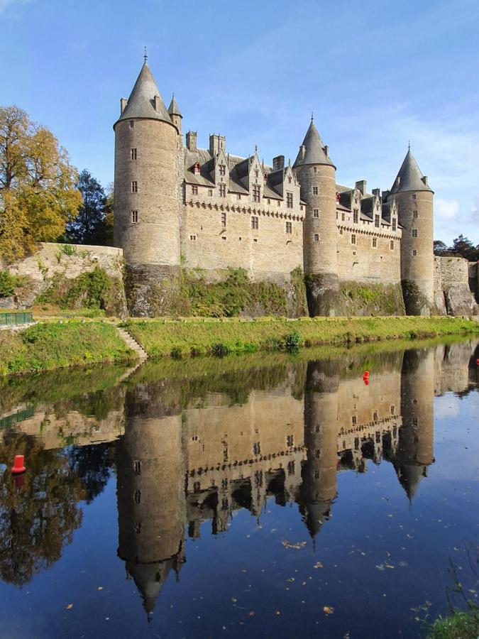 Aux Lits Du Canal Josselin Exteriör bild