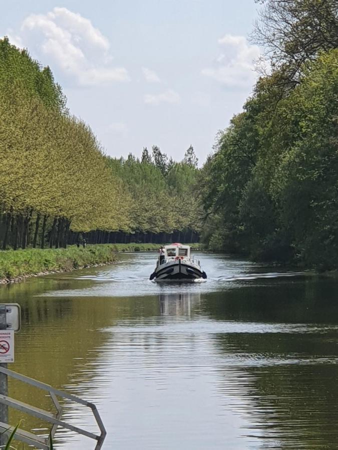 Aux Lits Du Canal Josselin Exteriör bild